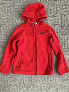 パタゴニアキッズ Patagonia ジップアップ フリースパーカー ボーイズ Sサイズ 8 BOY'S レッド 140 フリース ジャケット 子供服　