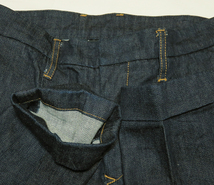 AKM DENIM SLACKS ストレッチデニムスラックスパンツ L 美品 小汚れ有り 定価39,600円 現行品 センタープレス エーケーエム_画像8