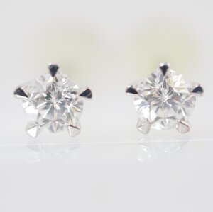 現行品 festaria フェスタリア K18WG Wish upon a star ダイヤモンド0.128ct×2 ピアス ジュエリーIDカード×2・ケース付 [29643]