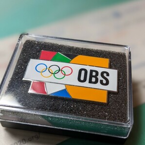 東京2020 オリンピック　OBS 　カラフル　非売品　ピンバッジ