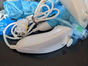 【良品】ニンテンドー　Wii ヌンチャク　Wiiリモコン　任天堂純正品