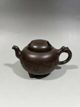 【聚寳齋*紫砂精彫 紫砂壺*牛蓋壺】茶壺 茶道具 中国古美術 時代物 容量：400cc_画像1