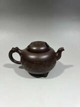 【聚寳齋*紫砂精彫 紫砂壺*牛蓋壺】茶壺 茶道具 中国古美術 時代物 容量：400cc_画像2