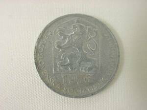 チェコスロバキア　10ハレル　硬貨・コイン　１枚　44