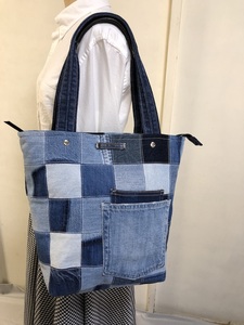 デニムリメイクバッグ ハンドメイド オリジナル トートバッグ パッチワーク リメイク ダブルポケット 市松模様 四角つなぎ