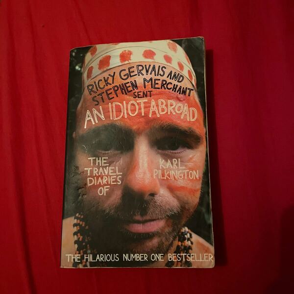 An Idiot Abroad 1 洋書