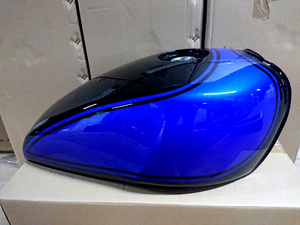 送料込　ゼファー４００　ガソリン　タンク　黒　青　/中古 美品 塗りたて 火の玉 ファイヤーボール Z2仕様フューエルタンク ZR400C ZR400G