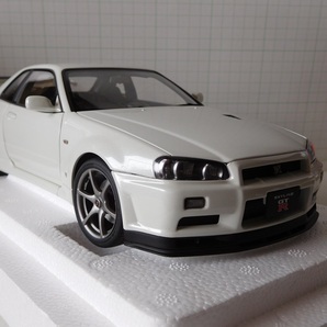 ◎Aa1/18 日産 スカイライン GT-R (R34) VスペックⅡ ホワイトパール の画像8