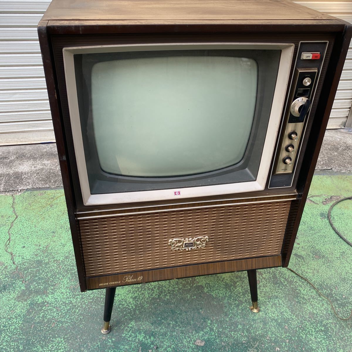 直送商品 TOSHIBAテレビ 昭和 レトロ 激レア TOSHIBAテレビ 昭和 激
