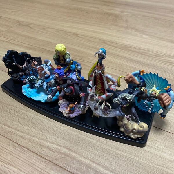 ワンピースフィギュア集 ONE PIECE