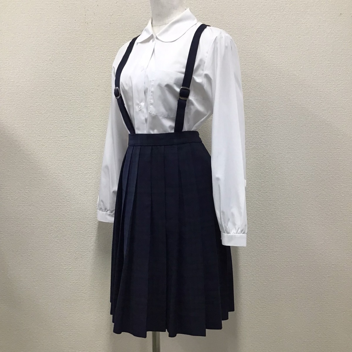 ヤフオク! -吊りスカート(学生服)の中古品・新品・未使用品一覧