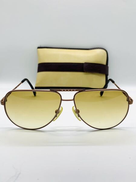 ビンテージ Nikon サングラス Mod 4207 サイズ 58口12 レンズ色: グラデーションBrown 中古品です