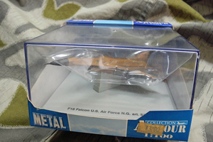 ARMOUR 1:100 F-16 Falcon U.S. Air Force N.G.