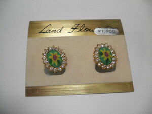  liquidation goods / new goods * wonderful rhinestone attaching earrings * green group & gold group color 