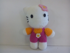 p6058! Hello Kitty knitting 