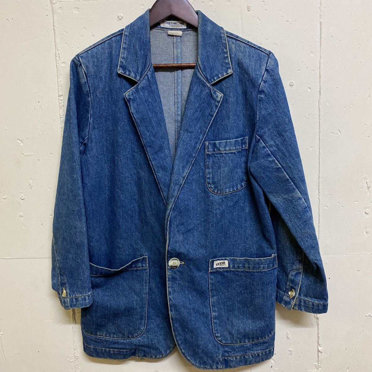 GUESS デニムジャケットの値段と価格推移は?|6件の売買データから
