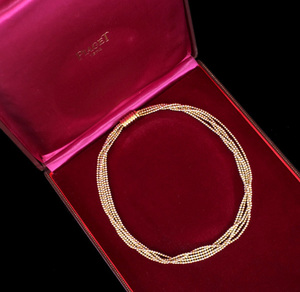 E5378 [Piaget] Piaget Finest 18 Gold YG/WG SOLID 5 -NECKLACE Длина 42,5 см. Вес 65,5 г ширины 2,2 мм x 5 бутылок