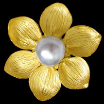 A5830【Flower】美しい大粒南洋真珠１６．７mm 最高級18金無垢ビックブローチ・ペンダントトップ_画像1