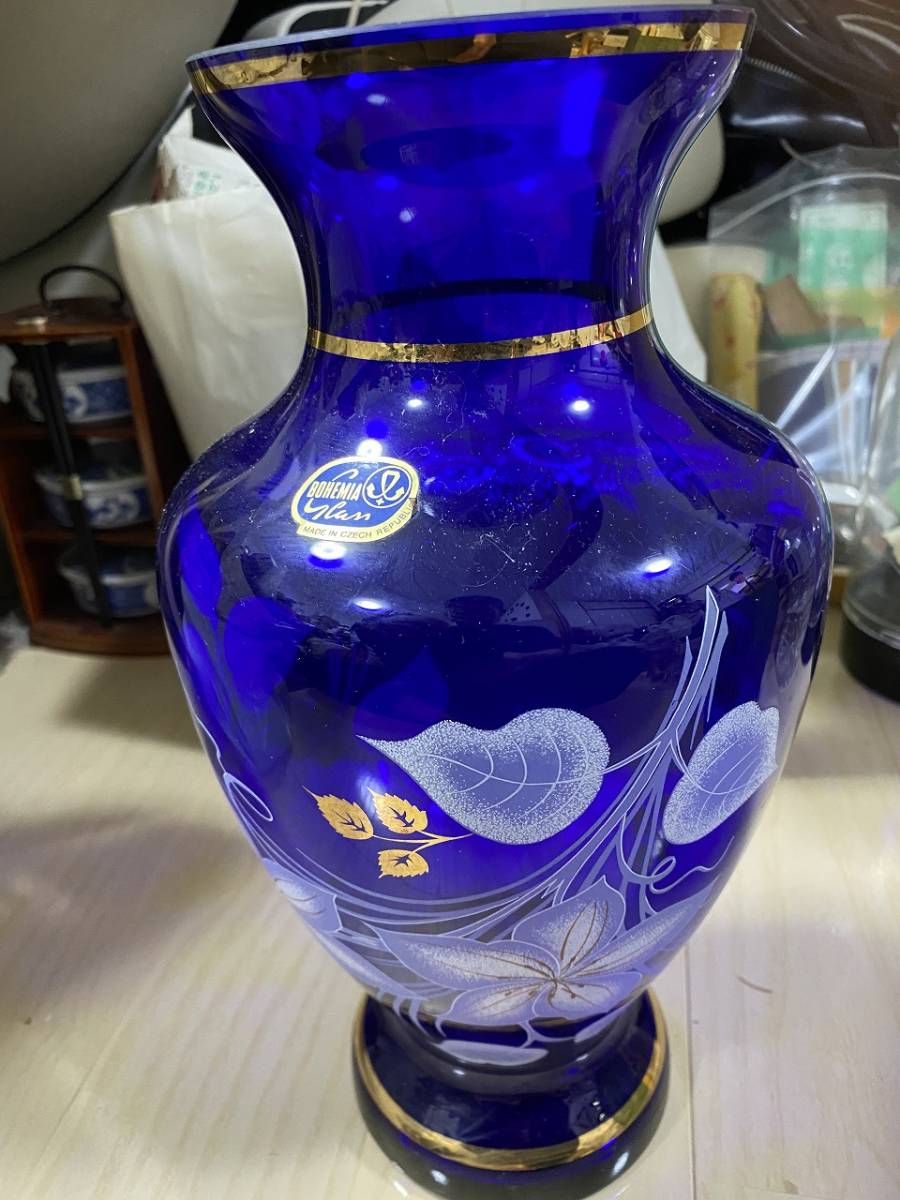 ボヘミア 花瓶 ブルーの値段と価格推移は？｜33件の売買情報を集計した 