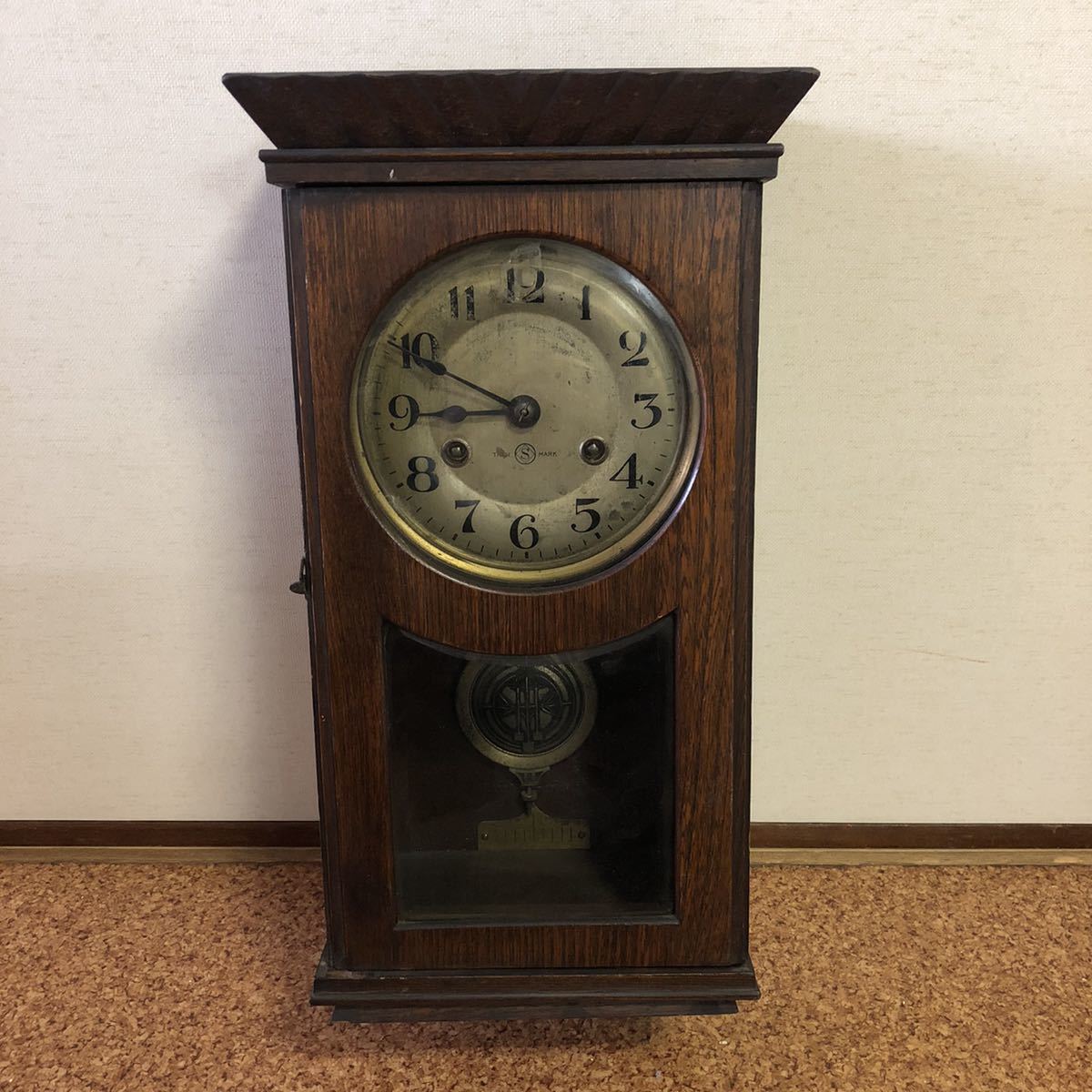 したいので ヤフオク! 究極の一品です 昔のアンティーク柱時計で 完全