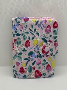 ハンドメイド マルチケース いちご