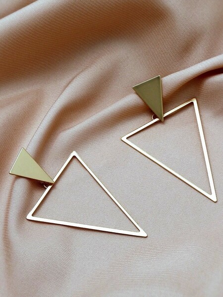 三角形 ドロップピアス
