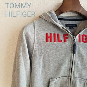 TOMMY HILFIGER トミーヒルフィガー パーカー フーディー ロゴ刺しゅう ポケット リブ カジュアル キッズ 大人もOK グレー サイズＳ ｍ609