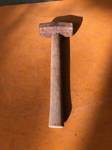 * carpenter's tool large Hammer old .. gold hammer used *tano