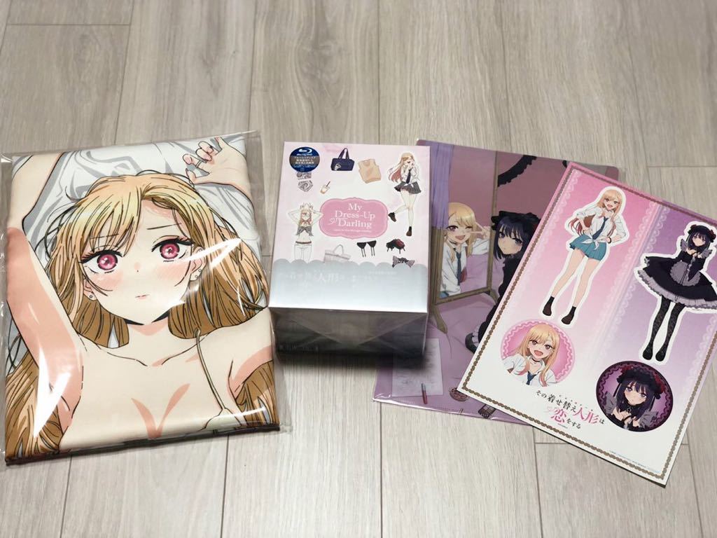 その着せ替え人形は恋をする 1 Blu-ray 完全生産限定版 抱き枕カバー付 玄関先迄納品 【受注限定】その着せ替え人形は恋をする 喜多川海夢 抱き枕カバー(新品未開封) キャラクターグッズ