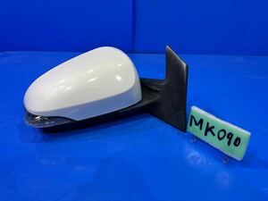 MK090■NHP10 アクア■ウインカー付 右 運転席側 ドアミラー 3P0■7ピン■TOKAIRIKA TR1001■027520