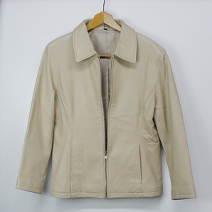 ★ ラム革 ジャケット 温かみあるベージュ色 ジッパータイプ JWCA