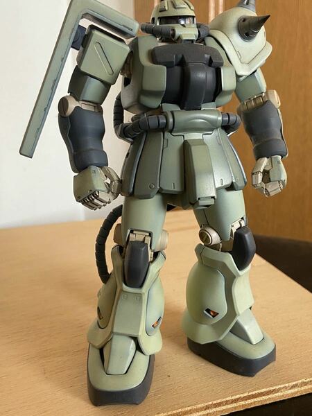 ガンプラ F2 MS-06 ザク 塗装済み 完成品 ガンダム