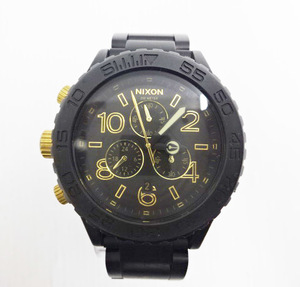 i16◇ 〈NIXON ニクソン〉メンズ/レディース 腕時計 THE 42-20 ブラック×ゴールド ステンレス クォーツ ブラック系 (085)の商品画像