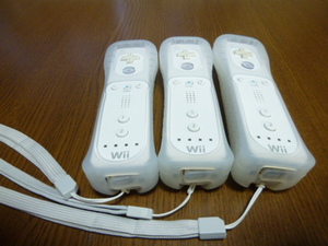 RSJ056【送料無料 即日配送 動作確認済】Wii リモコン ストラップ　ジャケット　3個セット ホワイト　白　セット　リモコンカバー