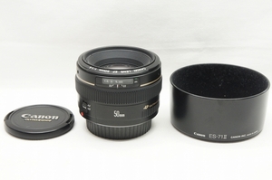【アルプスカメラ】良品 Canon キヤノン EF 50mm F1.4 USM 単焦点レンズ フード付 220302z