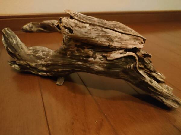 ☆天然流木 水槽 1点物 アクアリウム オブジェ アート 35×13×13cm 大和川 爬虫類 トカゲ ヘビ インテリア 魚 めだか 隠れ家