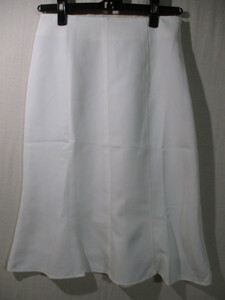【GRESOM】スカート サイズw64色ホワイト身丈59身幅30/IAV