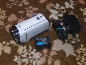 送料無料 ビクター HDDビデオカメラ　GZ-E265