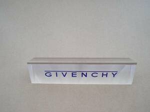  paperweight weight [GIVENCHY]