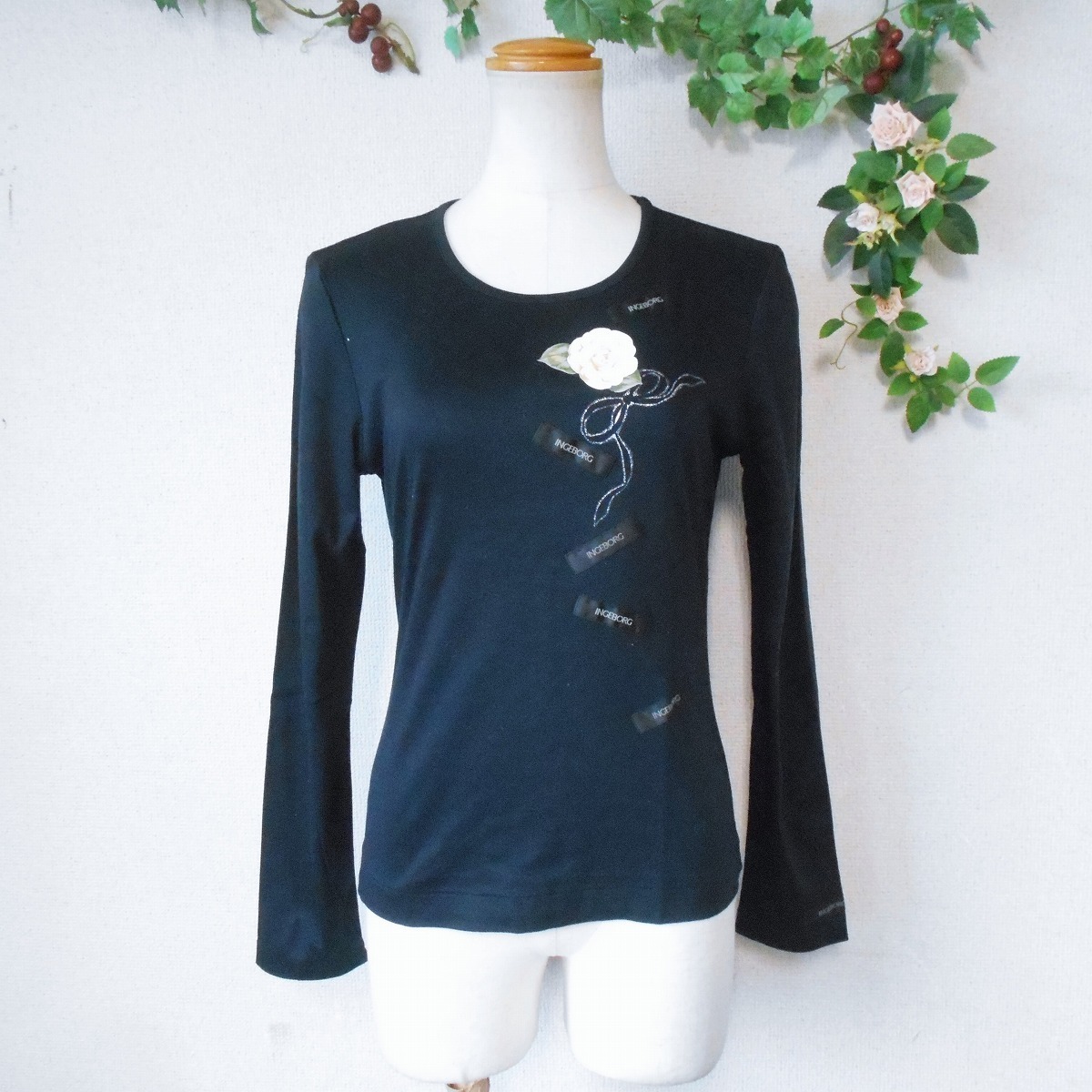 CHANEL ◇カメリア 半袖Tシャツ 黒 サイズ38 エンボス ストレッチ ...
