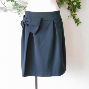 株）ワールド Couture brooch クチュールブローチ 大きな リボン の 可愛い スカート 黒 40