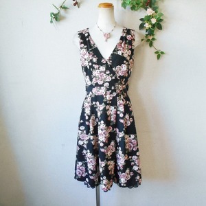  L'Est Rose LEST ROSE hem race. pretty flower print no sleeve One-piece M