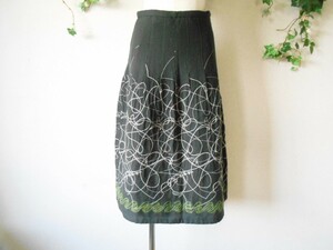 ジャンニ ロ ジュディチェ GIANNI LO GIUDICE ウール 100％ 刺繍 の 素敵 な スカート