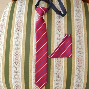  Kids formal necktie handkerchie -f2 point set .. type go in . type presentation wedding dark red white blue stripe 