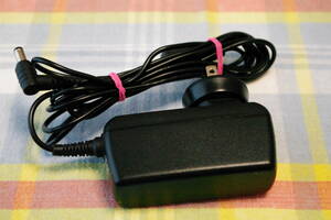 LEI AC ADAPTER　IU40-11190-011S 19V~2.15A 　■r3