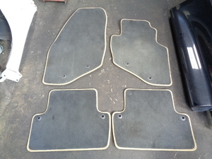  Volvo V70 SB5224W original floor mat 