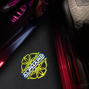 ◆エレガントなロゴ投影◆ アルファード カーテシライト 2個セット 自動車 内装品 トヨタ 楽々装着 角度調整 ラグジュアリー イエロー