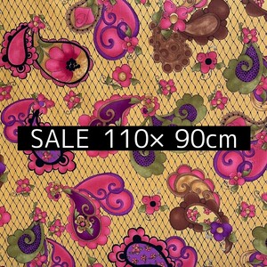USAコットン ロラライハリス Paisley ゴールド 輸入生地