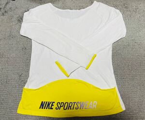 NIKE 長袖Tシャツ
