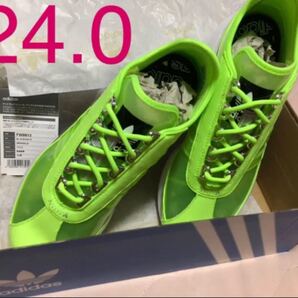 新品未使用 adidas ネオングリーン スニーカー 24.0
